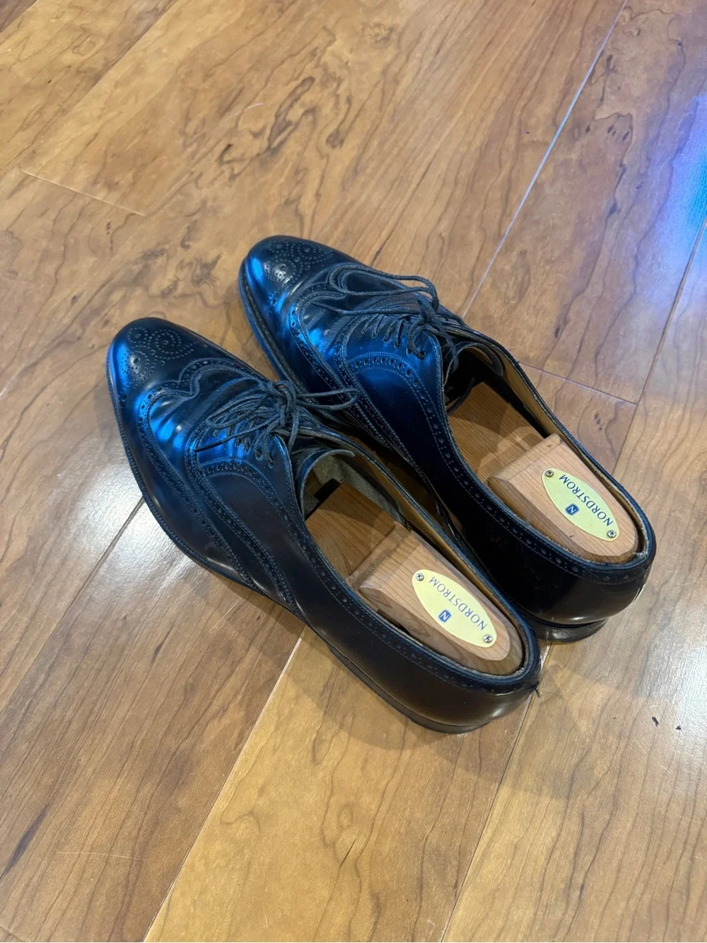 Church’s English Elegant Dress Shoes Black Leather Wingtip size 10 Men’s